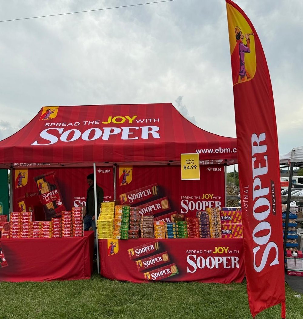 Sooper trial tent with flag