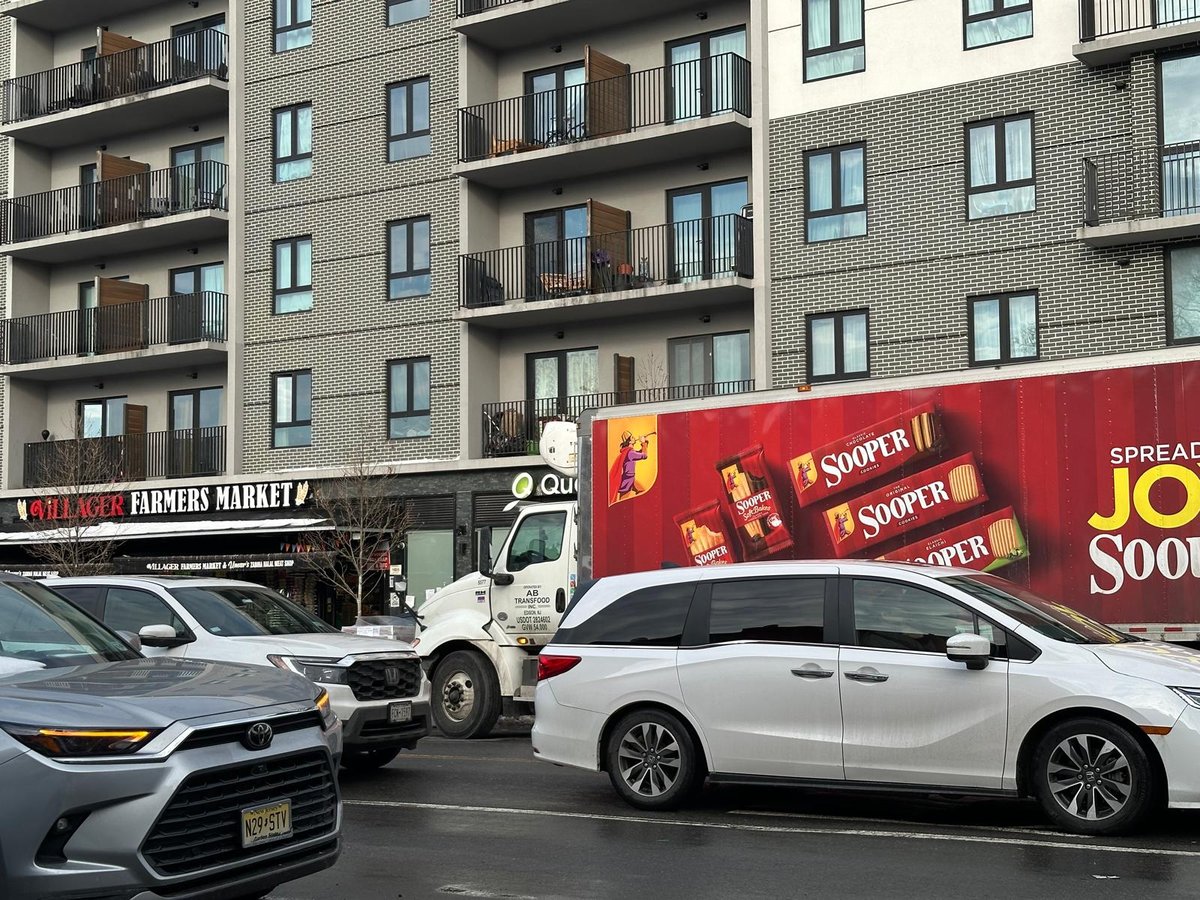 Sooper truck delivering to store
