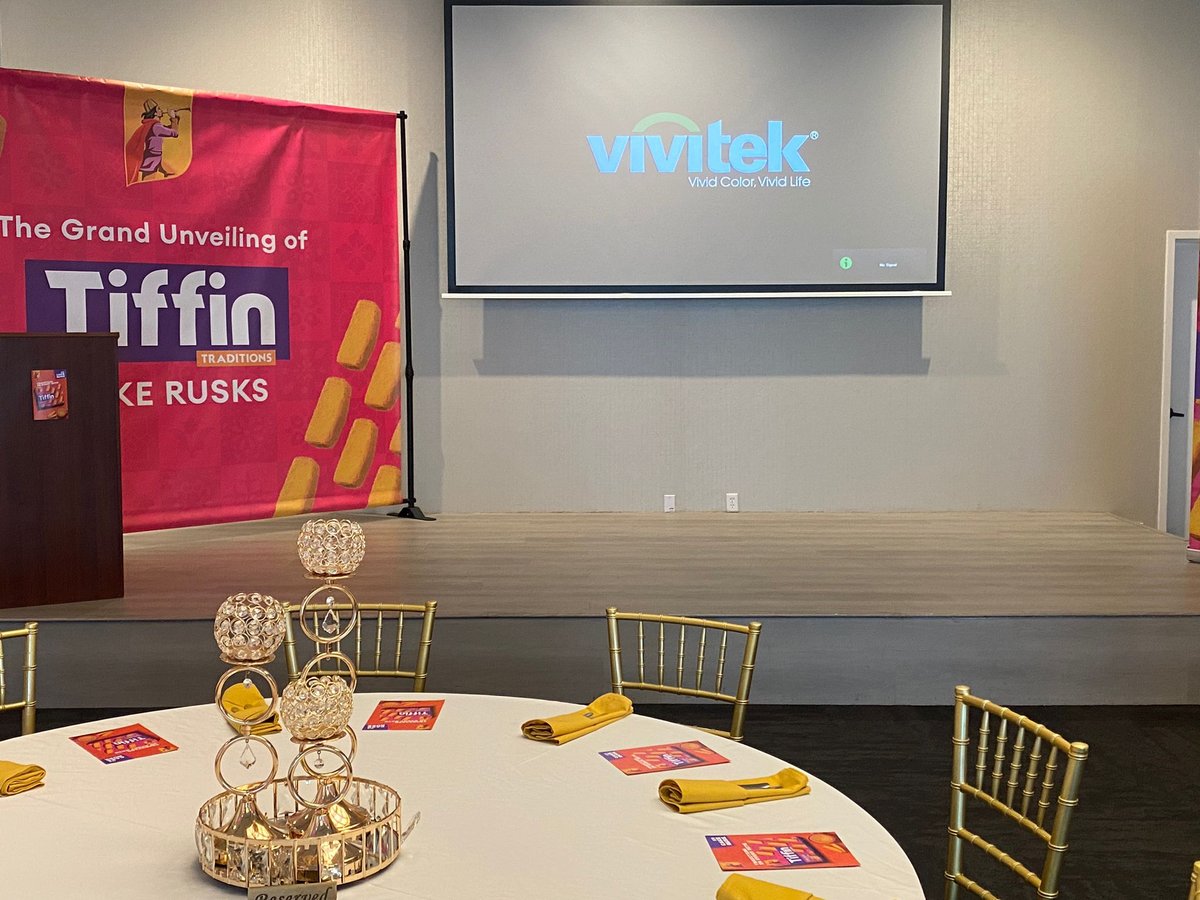 Tiffin launch venue — table setting